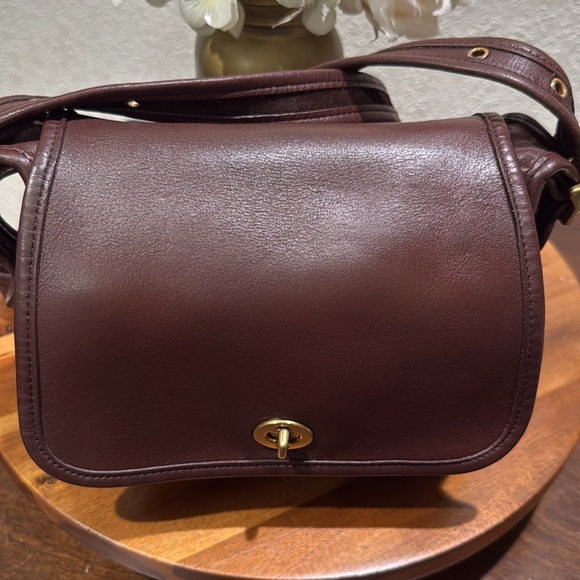 Vintage Coach Legacy Trail Bag in Mahogany Brown - Picture 3 of 14